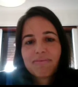 Susana, mulher que emagreceu com o acompanhamento online fitness BMFIT, programa de emagrecimento para mulheres acima dos 30 anos, dá o seu testemunho