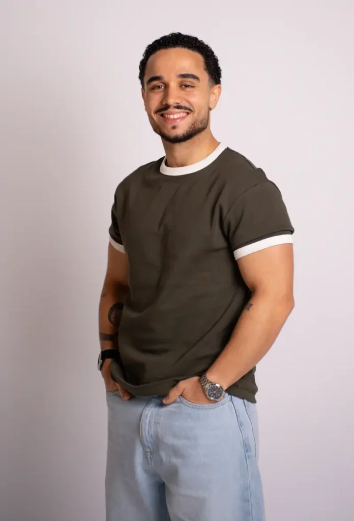 Bruno Mendonça TPTEF 133610, coach e personal trainer online no programa de emagrecimento BMFIT em pé