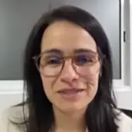 Rute, mulher que emagreceu com o acompanhamento online fitness BMFIT, programa de emagrecimento para mulheres acima dos 30 anos, dá o seu testemunho